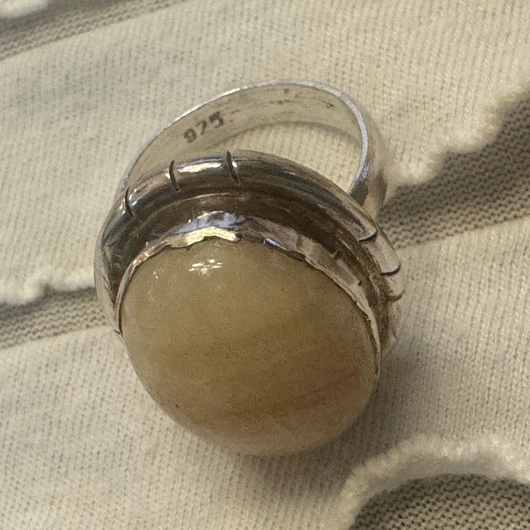 Jewelry - Vintage Oval Cream Tan Moonstone Ring Set in 925 Sterling Silver Sz 6.5 Boho